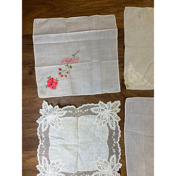 lot of 4 vintage handkerchiefs used condition - Picture 8 of 9